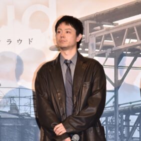 菅田将暉、奥平大兼のファッションセンスに“おびえた”エピソード告白「この世の20代で一番個性があるんじゃない？」