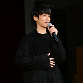 松坂桃李、俳優になった理由は「ワクワクしたからかも」『雪の花　―ともに在りて―』イベントで小学生の質問に回答