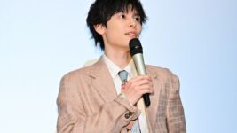 萩原利久＆井浦新が見た映画監督としての北村匠海とは？ 『世界征服やめた』の公開記念舞台挨拶